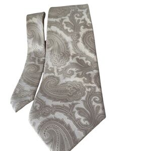 Donald J. Trump Mens Silver metallic 100% Silk 4X59 Inches President Luxury Tie